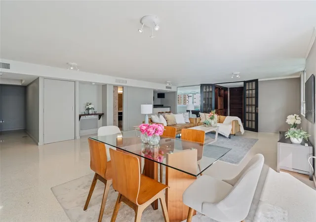 Photo 3 of Condo for sale at 77 Kings Ct #802, San Juan, PR 00911 | MLS# PR9122782 | Listing updated on 2026-08-20