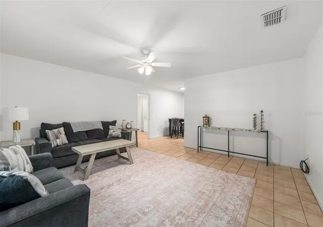 5th image of 4156 Nw 10Th St, Gainesville, FL 32609 | MLS# GC541973