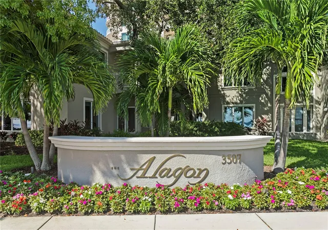 Photo 3 of Townhouse for sale at 3507 Bayshore Blvd #102, Tampa, FL 33629 | MLS# TB8529420 | Listing updated on 2026-10-07