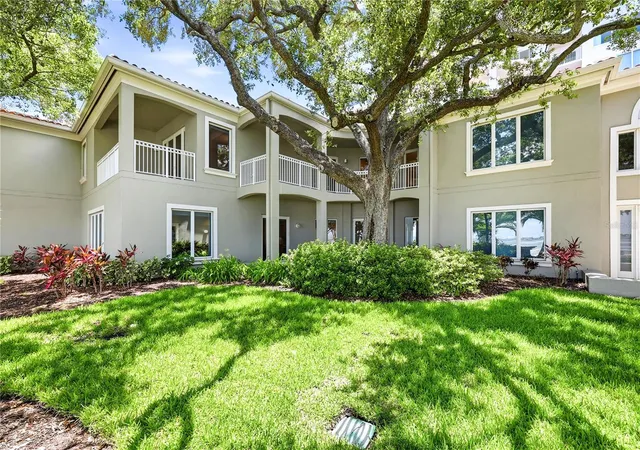 Photo 2 of Townhouse for sale at 3507 Bayshore Blvd #102, Tampa, FL 33629 | MLS# TB8529420 | Listing updated on 2026-08-26
