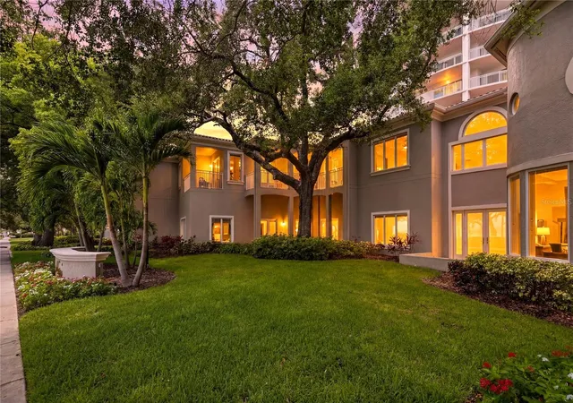 Photo 3 of Townhouse for sale at 3507 Bayshore Blvd #102, Tampa, FL 33629 | MLS# TB8529420 | Listing updated on 2026-08-26