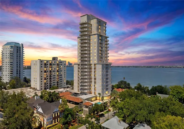 Listing Photo 5 - Condo for sale in building located at 3507 Bayshore Blvd, Tampa, FL 33629 - Unit #102