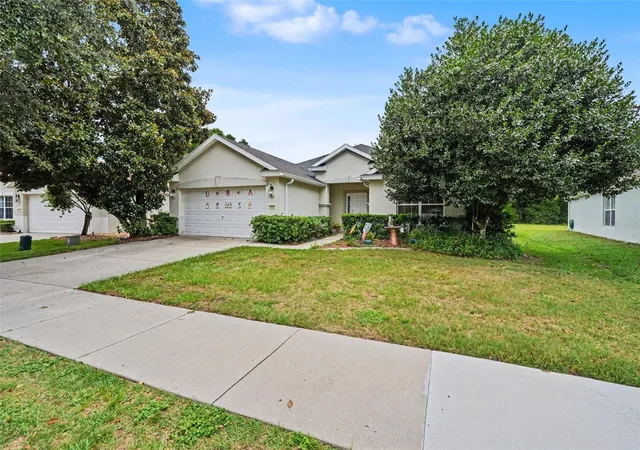 Photo 2 of Single family home for sale at 5520 Sw 45th Street, Ocala, FL 34474 | MLS# O6425261 | Listing updated on 2026-10-02