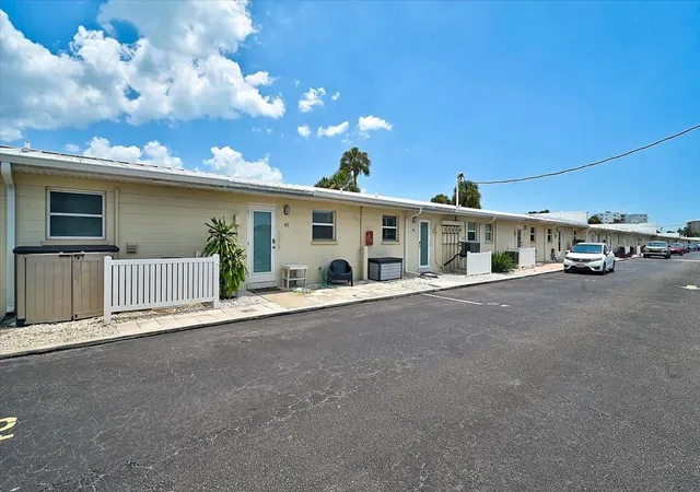 Photo 37 of Single family home for sale at 5830 Midnight Pass Rd #43, Sarasota, FL 34242 | MLS# A4700057 | Listing updated on 2026-08-11