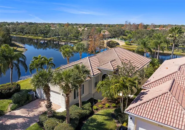 Photo 2 of Sale Pending at 5735 Wilena Pl, Sarasota, FL 34238 | MLS# A4700059 | Listing updated on 2026-08-22