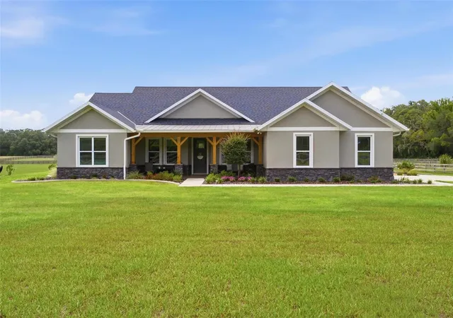Photo 2 of Single family home for sale at 16241 Se 150th Avenue, Weirsdale, FL 32195 | MLS# G5115120 | Listing updated on 2026-08-04