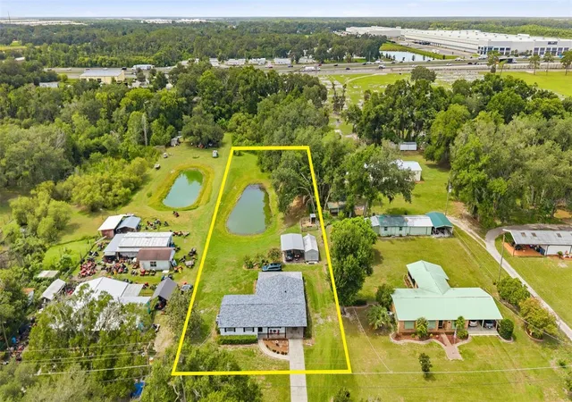 Photo 2 of Sale Pending at 3825 Swindell Rd, Plant City, FL 33565 | MLS# TB8529440 | Listing updated on 2026-09-16