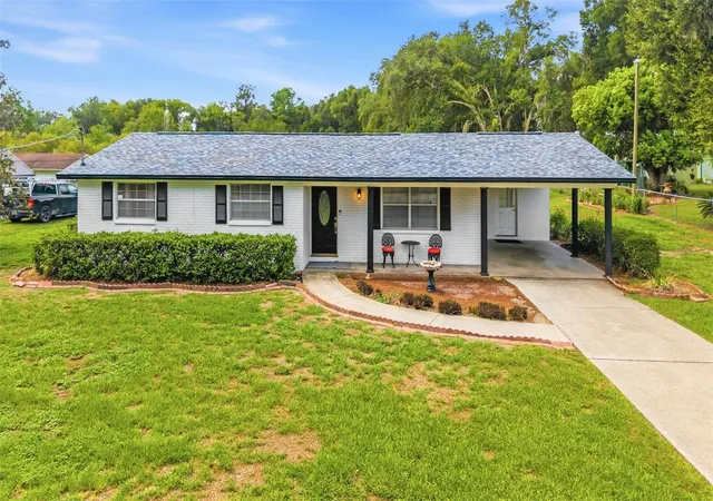 Photo 3 of Sale Pending at 3825 Swindell Rd, Plant City, FL 33565 | MLS# TB8529440 | Listing updated on 2026-09-16