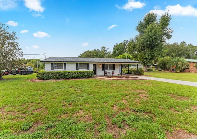 Photo 4 of Sale Pending at 3825 Swindell Rd, Plant City, FL 33565 | MLS# TB8529440 | Listing updated on 2026-09-16
