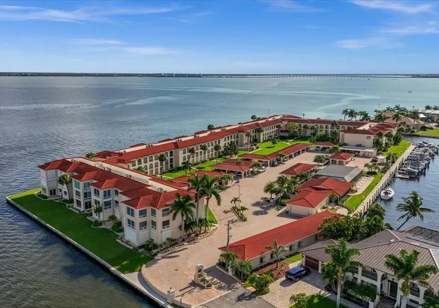 2nd image of 1 Colony Point Dr #1C, Punta Gorda, FL 33950 | MLS# C7528409