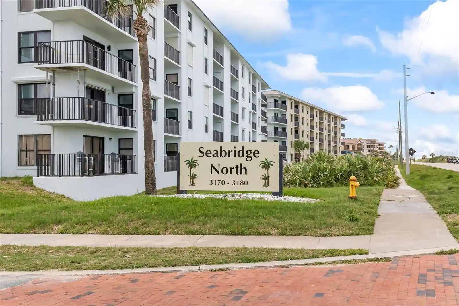 Listing Photo 1 - Condo for sale in 3180 Ocean Shore Blvd located at 3180 Ocean Shore Blvd, Ormond Beach, FL 32176 - Unit #510
