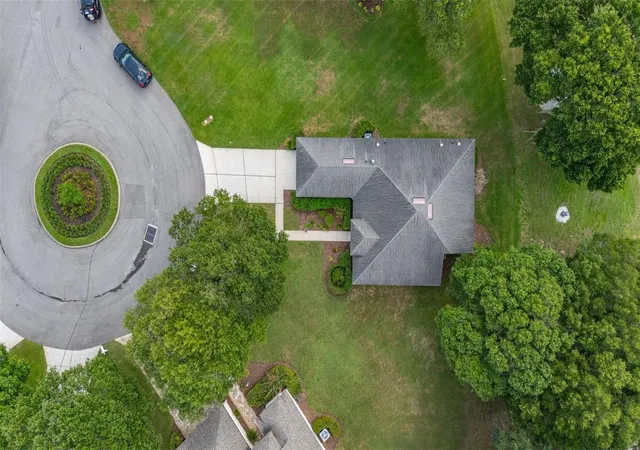 Photo 3 of Single family home for sale at 3604 Kingswood Ct, Clermont, FL 34711 | MLS# S5153767 | Listing updated on 2026-08-11