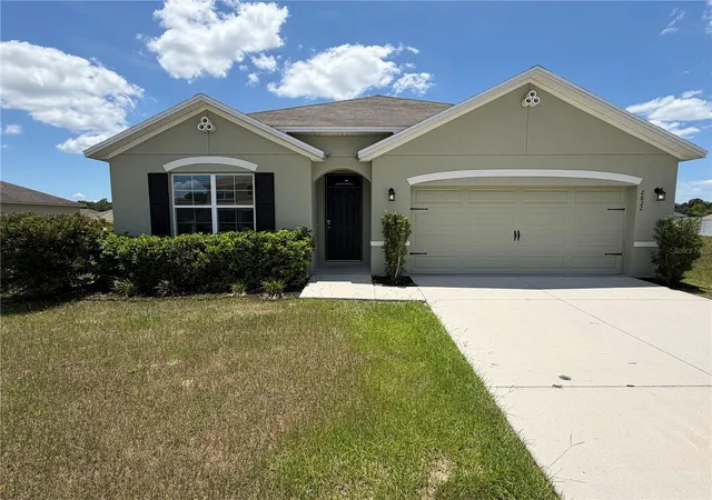 Photo 1 of Single family home for sale at 2822 Ne 44th Road, Ocala, FL 34470 | MLS# P4939324 | Listing updated on 2026-09-19