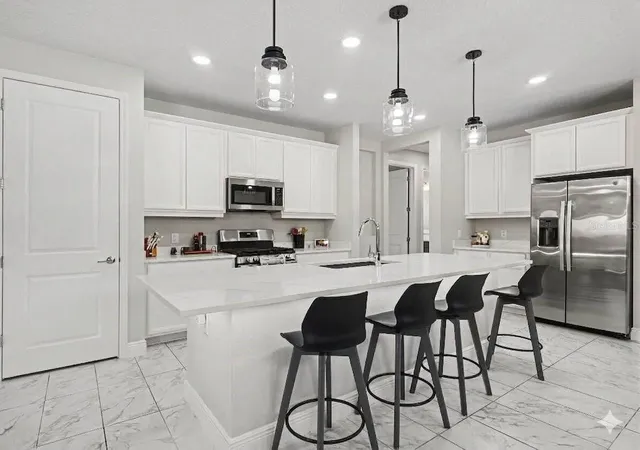 Photo 4 of Single family home for sale at 8144 Sternway Rd, Sarasota, FL 34240 | MLS# A4700077 | Listing updated on 2026-09-04