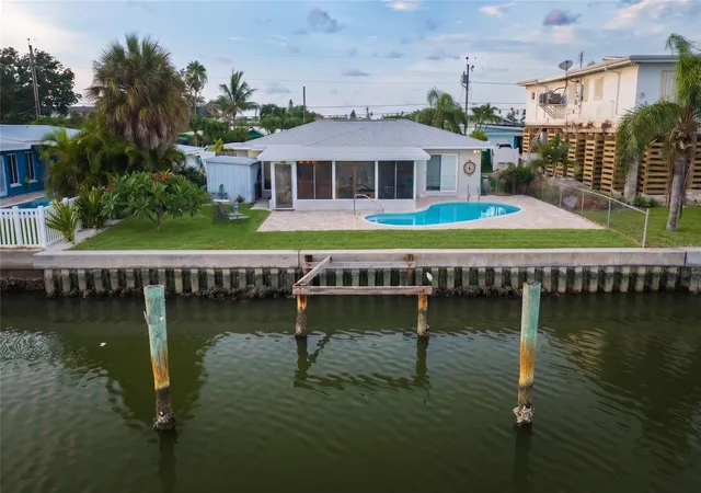 Photo 3 of Single family home for sale at 337 La Hacienda Dr, Indian Rocks Beach, FL 33785 | MLS# TB8529478 | Listing updated on 2026-09-28