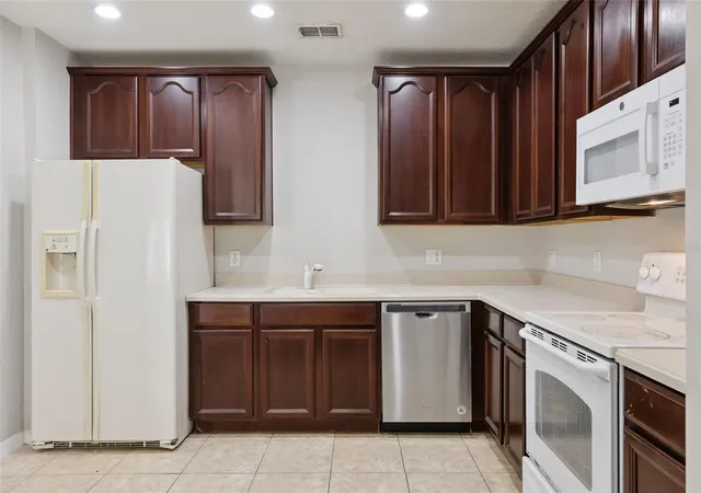 Photo 4 of Sale Pending at 5408 Caramella Dr, Orlando, FL 32829 | MLS# O6425303 | Listing updated on 2026-09-03