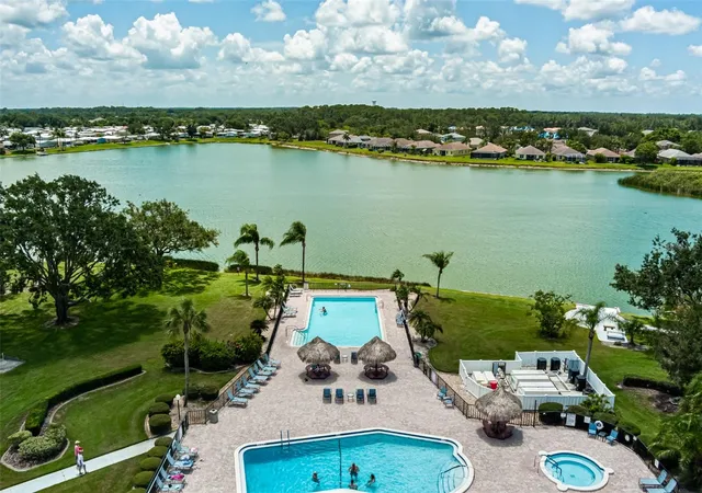 28th image of 8433 Regal Wy, Palmetto, FL 34221 | MLS# A4700085