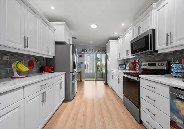 3rd image of 8433 Regal Wy, Palmetto, FL 34221 | MLS# A4700085