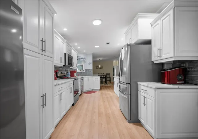 4th image of 8433 Regal Wy, Palmetto, FL 34221 | MLS# A4700085