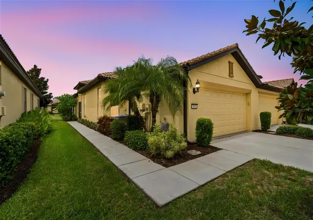 3rd image of 322 Mystic Falls Dr, Apollo Beach, FL 33572 | MLS# TB8529506