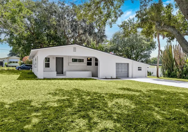 2nd image of 1375 Lake Dr, Casselberry, FL 32707 | MLS# O6425322