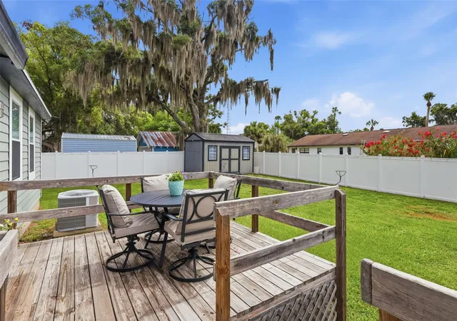 Photo 4 of Single family home for sale at 47 Davis Ave, Umatilla, FL 32784 | MLS# V4950229 | Listing updated on 2026-07-31
