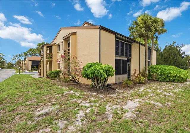 4th image of 18 Quails Run Blvd, ENGLEWOOD, FL 34223