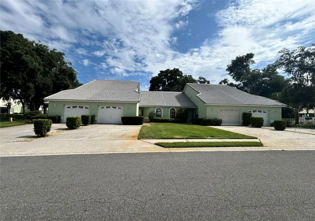 2nd image of 806 Windermere Blvd, Inverness, FL 34453 | MLS# OM728532