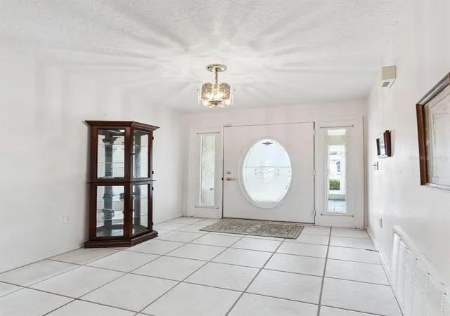 Photo 4 of Single family home for sale at 501 Eastlake Dr, Haines City, FL 33844 | MLS# P4939326 | Listing updated on 2026-07-18