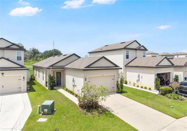 Photo 2 of Single family home for sale at 5261 Fez Ct, Brooksville, FL 34602 | MLS# O6425344 | Listing updated on 2026-08-28