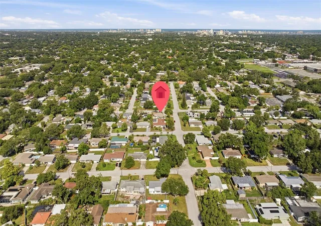 56th image of 2051 Magnolia Dr, Clearwater, FL 33764 | MLS# TB8529531