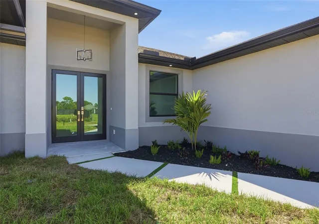 Photo 2 of Single family home for sale at 431 Palmyra Ave, Lehigh Acres, FL 33974 | MLS# C7528426 | Listing updated on 2026-09-18
