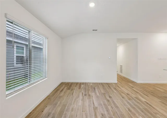 Photo 4 of Single family home for sale at 114 Wandering Crk Way, Palm Coast, FL 32164 | MLS# TB8529532 | Listing updated on 2026-07-16