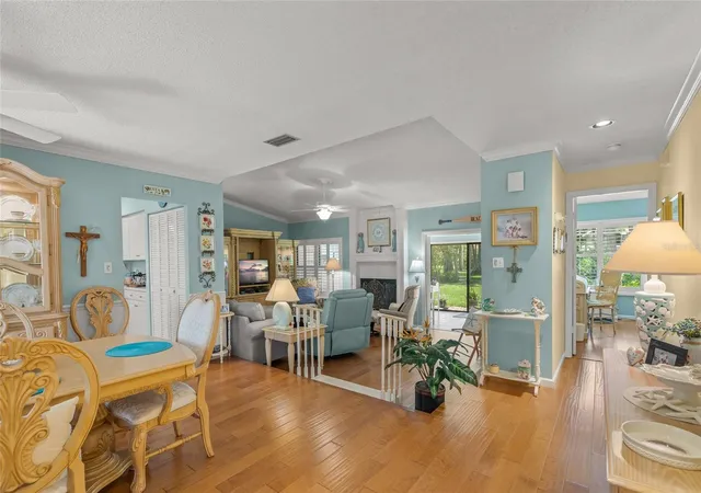 Photo 4 of House for sale at 4562 Forest Wood Trl #15, Sarasota, FL 34241 | MLS# A4700097 | Listing updated on 2026-09-14