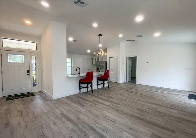4th image of 1367 Hensley Dr, Deland, FL 32724 | MLS# O6425357