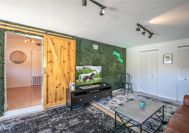 Photo 3 of House for sale at 901 Harmon Ave, Winter Park, FL 32789 | MLS# O6425358 | Listing updated on 2026-07-22