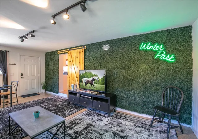 Photo 4 of House for sale at 901 Harmon Ave, Winter Park, FL 32789 | MLS# O6425358 | Listing updated on 2026-07-22