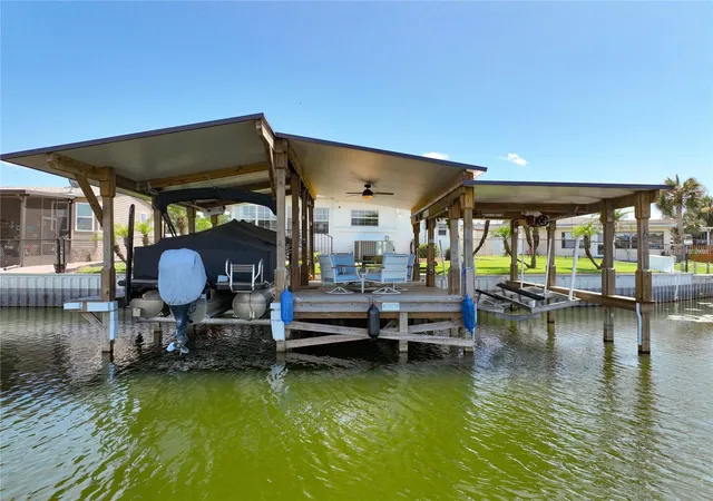 Photo 2 of Manufactured home for sale at 30041 Wausaukee Dr, Tavares, FL 32778 | MLS# G5115132 | Listing updated on 2026-10-01