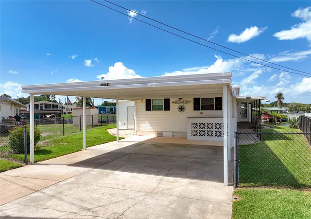 Photo 1 of Manufactured home for sale at 30041 Wausaukee Dr, Tavares, FL 32778 | MLS# G5115132 | Listing updated on 2026-10-01