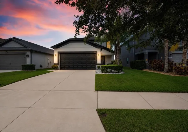 Photo 1 of Single family home for sale at 1921 Hawks View Dr, Ruskin, FL 33570 | MLS# A4700102 | Listing updated on 2026-10-08