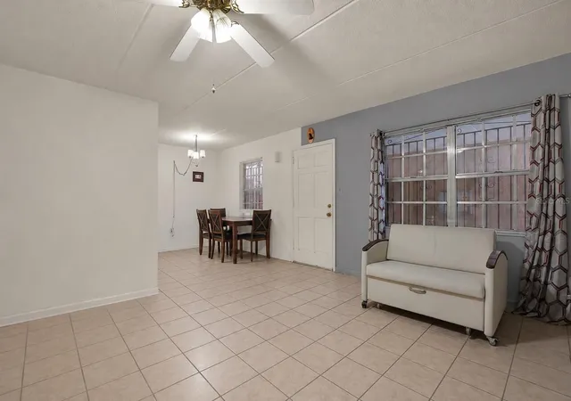 Listing Photo 1 - Condo for sale in building located at 4701 Christa Ct, TAMPA, FL 33614 - Unit #341