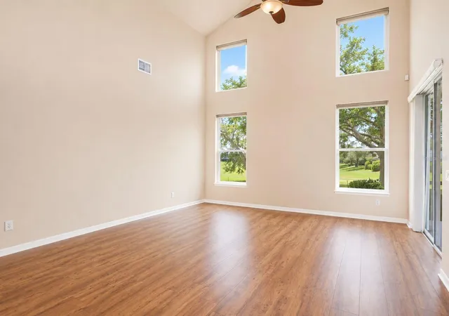 Photo 3 of Single family home for sale at 3910 Liberty Hl Dr, Clermont, FL 34711 | MLS# O6425373 | Listing updated on 2026-09-13