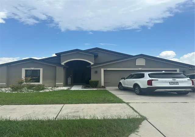 Photo 2 of Single family home for sale at 6900 Crested Orchid Dr, Brooksville, FL 34602 | MLS# TB8529545 | Listing updated on 2026-10-08
