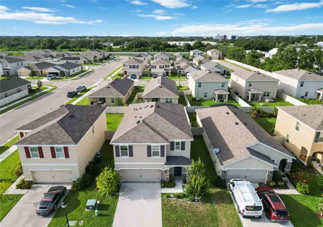 Photo 3 of Single family home for sale at 5904 Silver Sage Way, Sarasota, FL 34232 | MLS# A4700108 | Listing updated on 2026-07-20