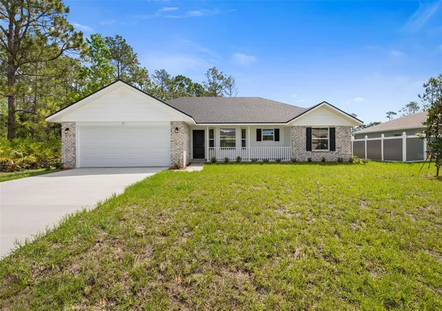 Photo 1 of Single family home for sale at 2 Ulmaceal Path, Palm Coast, FL 32164 | MLS# FC319978 | Listing updated on 2026-07-17
