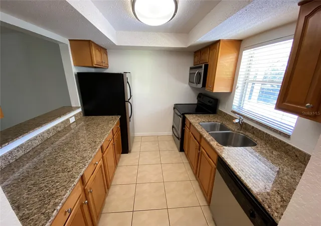 5th image of 972 La Costa Cir #8, Sarasota, FL 34237 | MLS# TB8529566