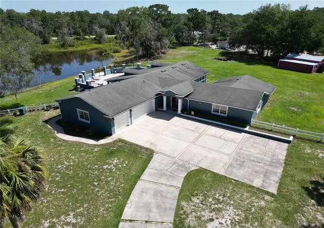 2nd image of 1313 Red Pony Ranch Rd, Deland, FL 32724 | MLS# O6425401