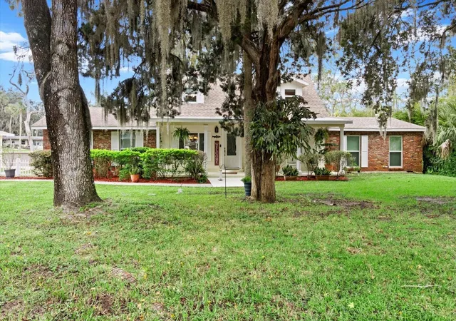 3rd image of 1110 N Rice Ter, Crystal River, FL 34429 | MLS# TB8529579