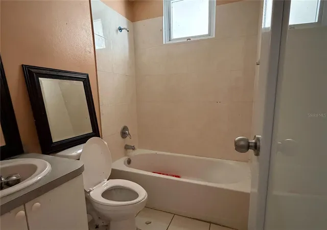 Photo 3 of Condo for sale at Calle N Asisclo Soler Condominio La Marina Ave #3402, Barceloneta, PR 00617 | MLS# PR9122794 | Listing updated on 2026-08-14
