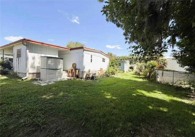 41st image of 203 Aspen Cir, Leesburg, FL 34748 | MLS# R4911660